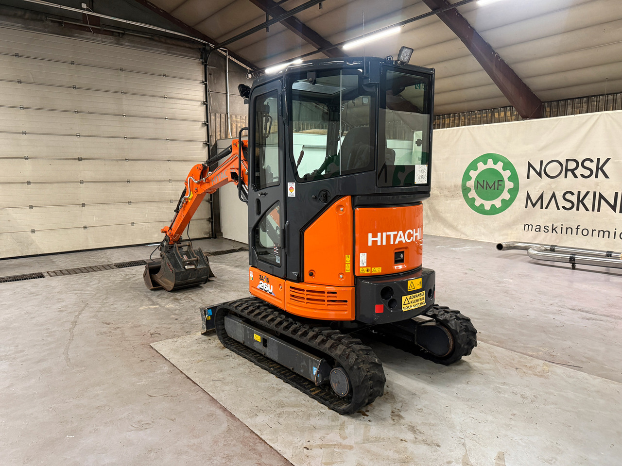 Hitachi ZX26U-6 - حفارة مصغرة: صور 3 Hitachi ZX26U-6 - حفارة مصغرة: صور 3