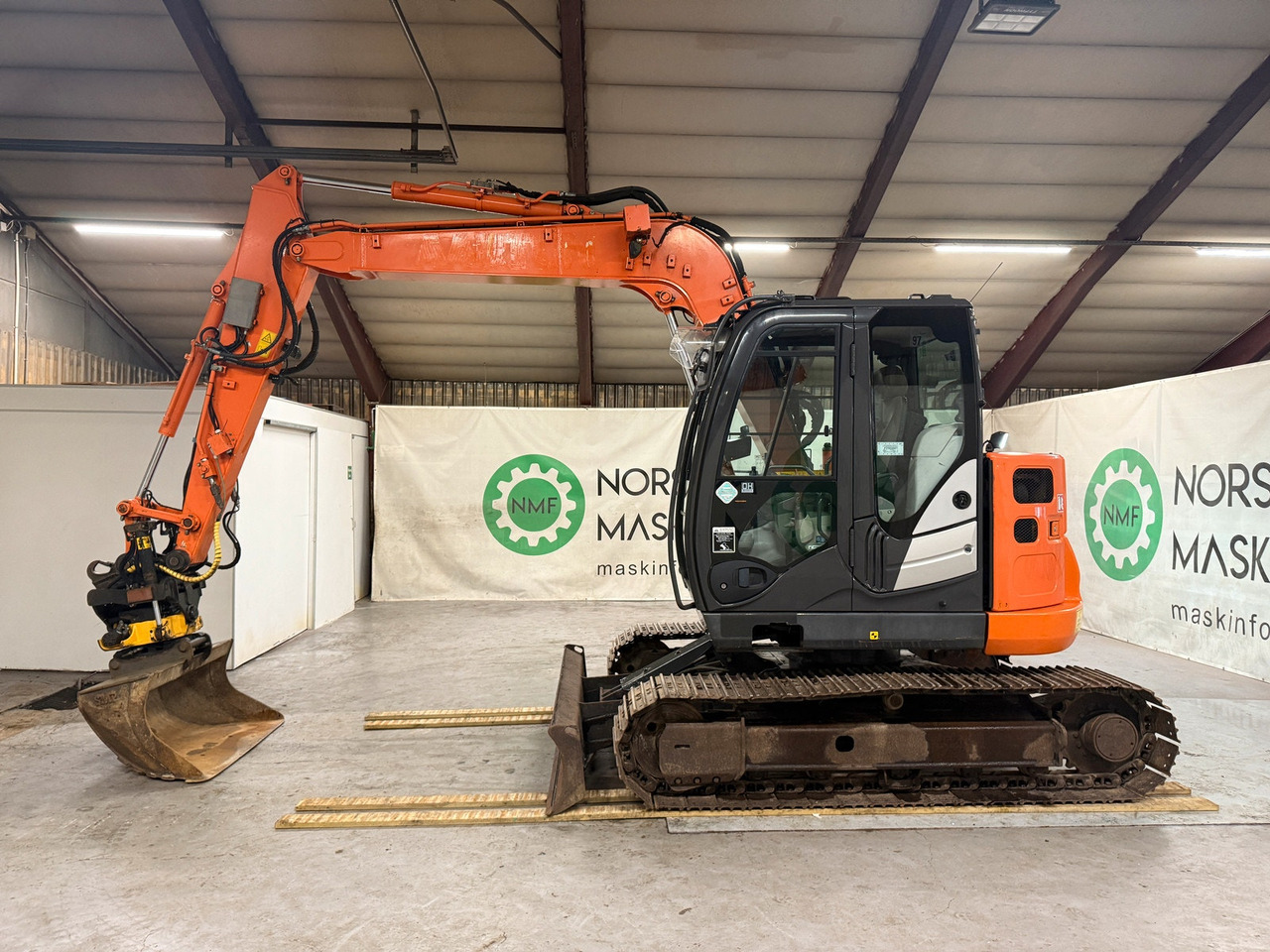 Hitachi ZX85US-5A - حفارات زحافة: صور 2 Hitachi ZX85US-5A - حفارات زحافة: صور 2