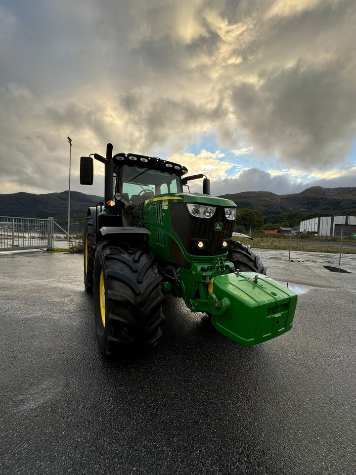 John Deere 6215R - جرار: صور 5 John Deere 6215R - جرار: صور 5