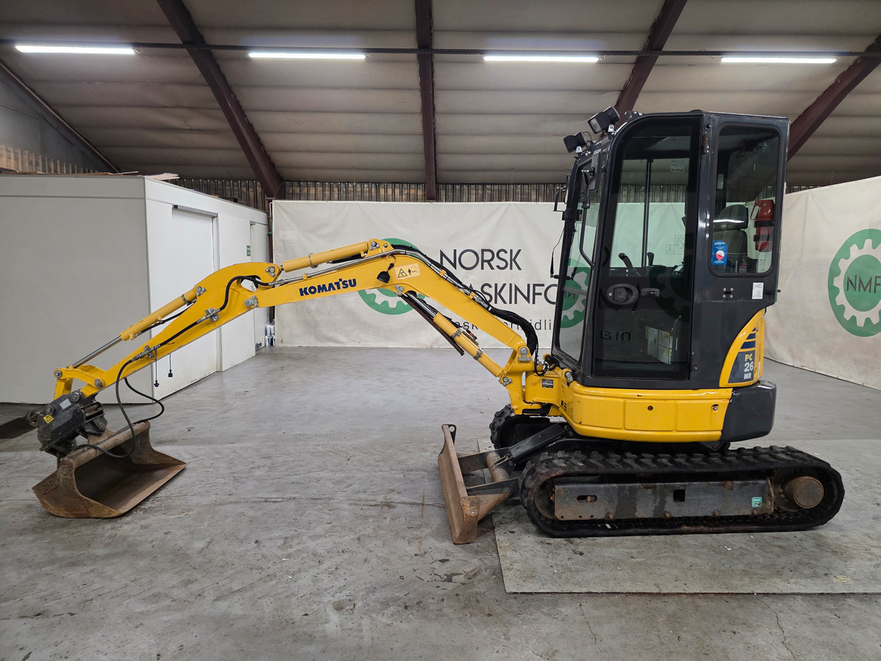 Komatsu PC26MR-3 - حفارة مصغرة: صور 2 Komatsu PC26MR-3 - حفارة مصغرة: صور 2