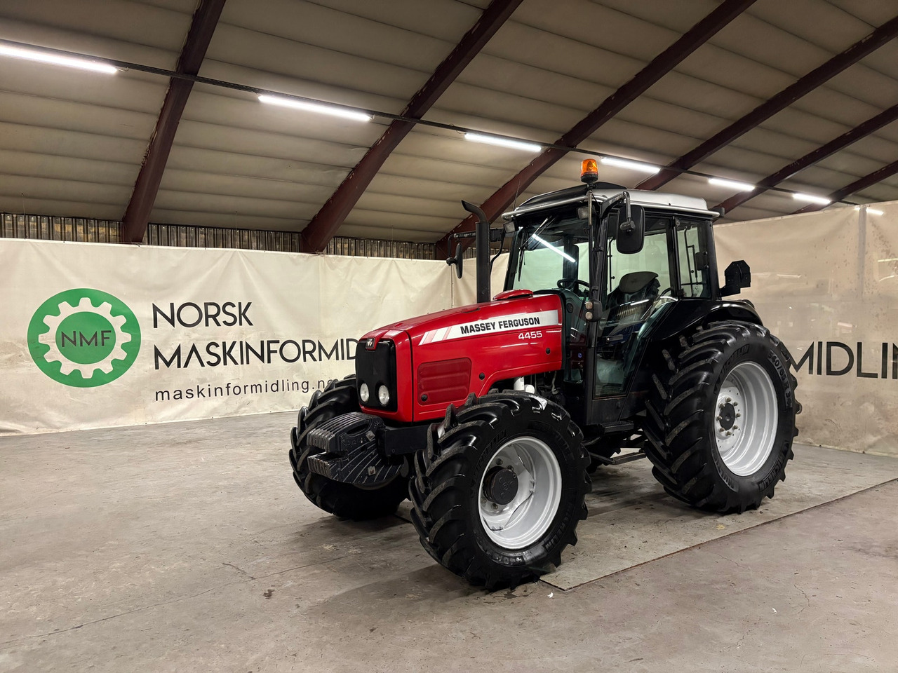 Massey Ferguson 4455 - جرار: صور 1 Massey Ferguson 4455 - جرار: صور 1