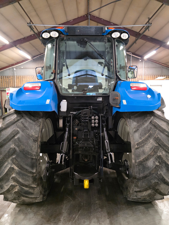 New Holland T5.115 EC - جرار: صور 4 New Holland T5.115 EC - جرار: صور 4