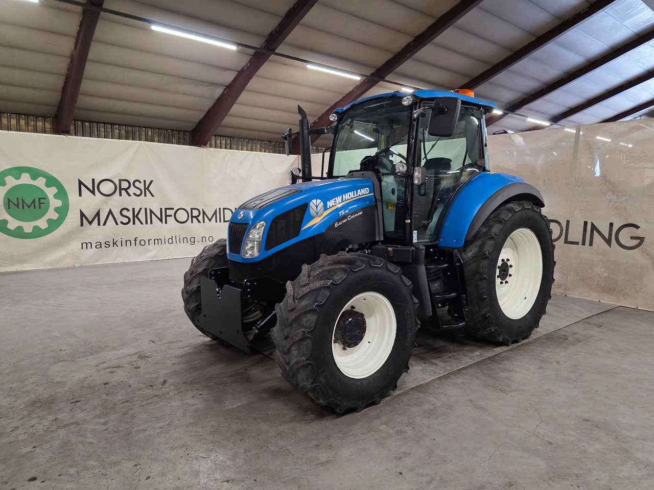 New Holland T5.115 EC - جرار: صور 1 New Holland T5.115 EC - جرار: صور 1