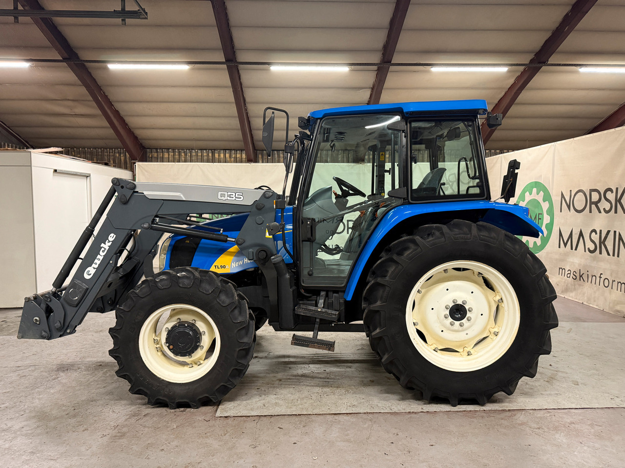 New Holland TL90 - جرار: صور 2 New Holland TL90 - جرار: صور 2