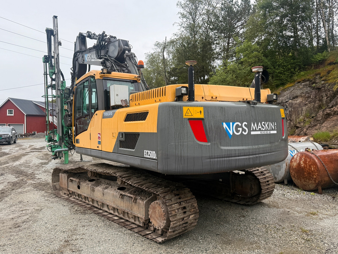 Volvo EC250DL med Montabert tårn - حفارات زحافة: صور 4 Volvo EC250DL med Montabert tårn - حفارات زحافة: صور 4