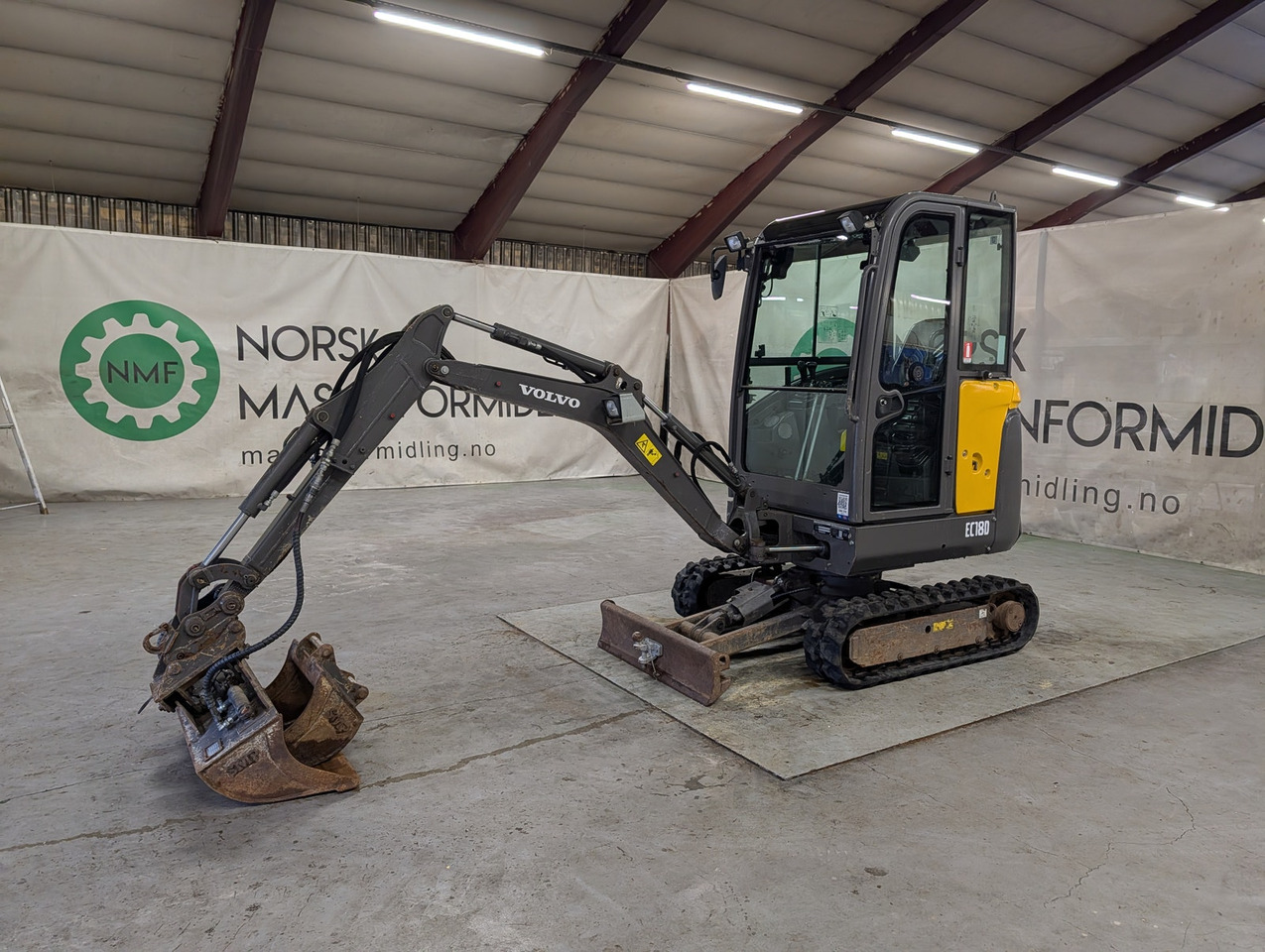 Volvo ECR18D - حفارة مصغرة: صور 1 Volvo ECR18D - حفارة مصغرة: صور 1