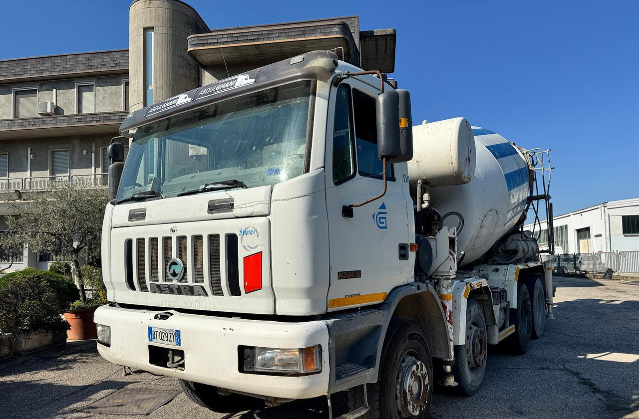 BETONPOMPA ASTRA HD84.38 - خلاطة مع مضخة: صور 1 BETONPOMPA ASTRA HD84.38 - خلاطة مع مضخة: صور 1