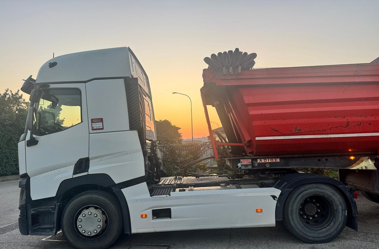 Trattore stradale Renault T480 - 2019 - شاحنة جرار: صور 3 Trattore stradale Renault T480 - 2019 - شاحنة جرار: صور 3