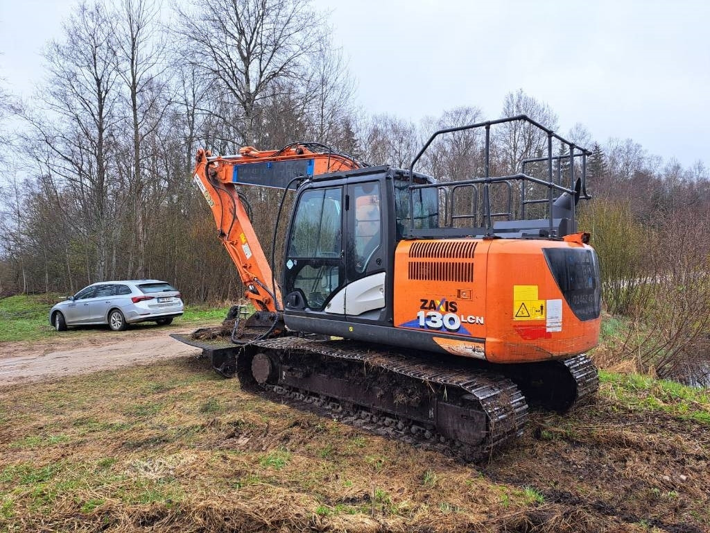 Hitachi ZX 130 LC N-6 - حفارات زحافة: صور 3 Hitachi ZX 130 LC N-6 - حفارات زحافة: صور 3