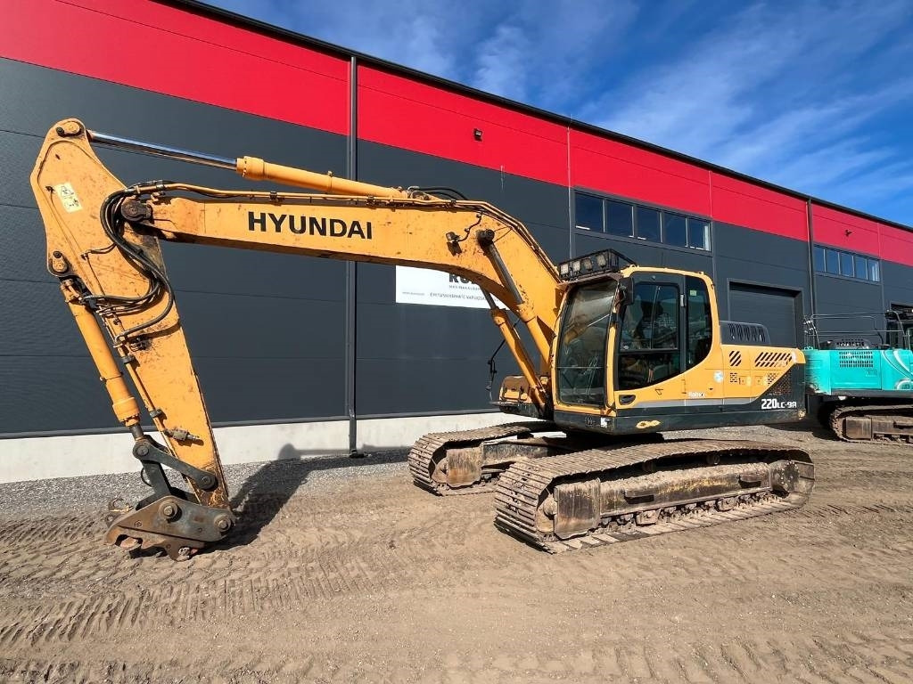 Hyundai Robex 220 LC-9 A - حفارات زحافة: صور 1 Hyundai Robex 220 LC-9 A - حفارات زحافة: صور 1