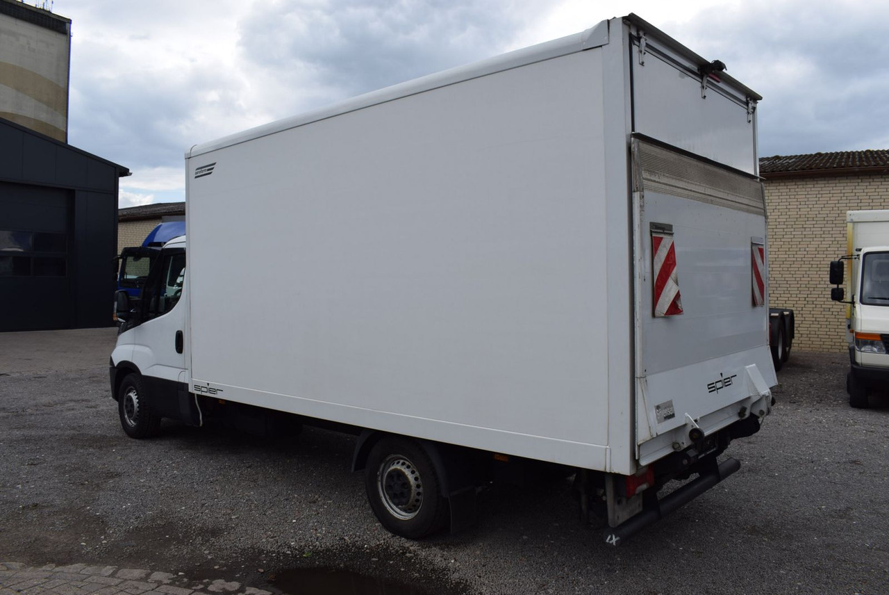 Iveco Daily 35 S14 Koffer LBW Automatik Motorschaden - الشاحنات الصغيرة صندوق مغلق: صور 4 Iveco Daily 35 S14 Koffer LBW Automatik Motorschaden - الشاحنات الصغيرة صندوق مغلق: صور 4