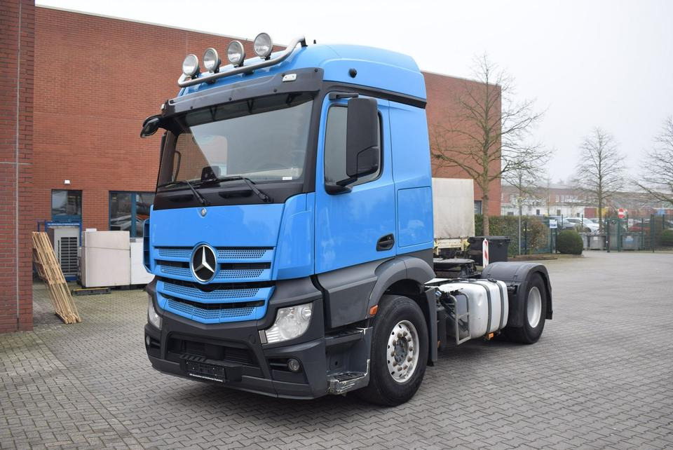 Mercedes-Benz Actros 1843 Stream Space Kipphydraulik Klima - شاحنة جرار: صور 2 Mercedes-Benz Actros 1843 Stream Space Kipphydraulik Klima - شاحنة جرار: صور 2