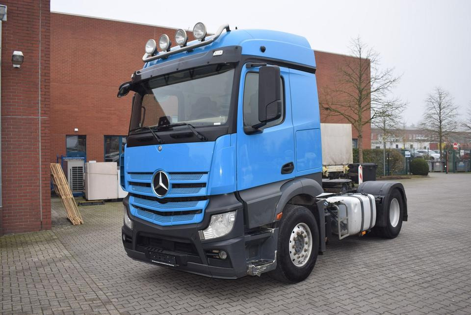 Mercedes-Benz Actros 1843 Stream Space Kipphydraulik Klima - شاحنة جرار: صور 1 Mercedes-Benz Actros 1843 Stream Space Kipphydraulik Klima - شاحنة جرار: صور 1