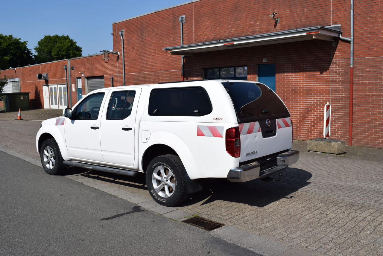 Nissan Navara Double Cab SE 4x4 Automatik Hardtop AHK - سيارة دفع رباعي: صور 3 Nissan Navara Double Cab SE 4x4 Automatik Hardtop AHK - سيارة دفع رباعي: صور 3