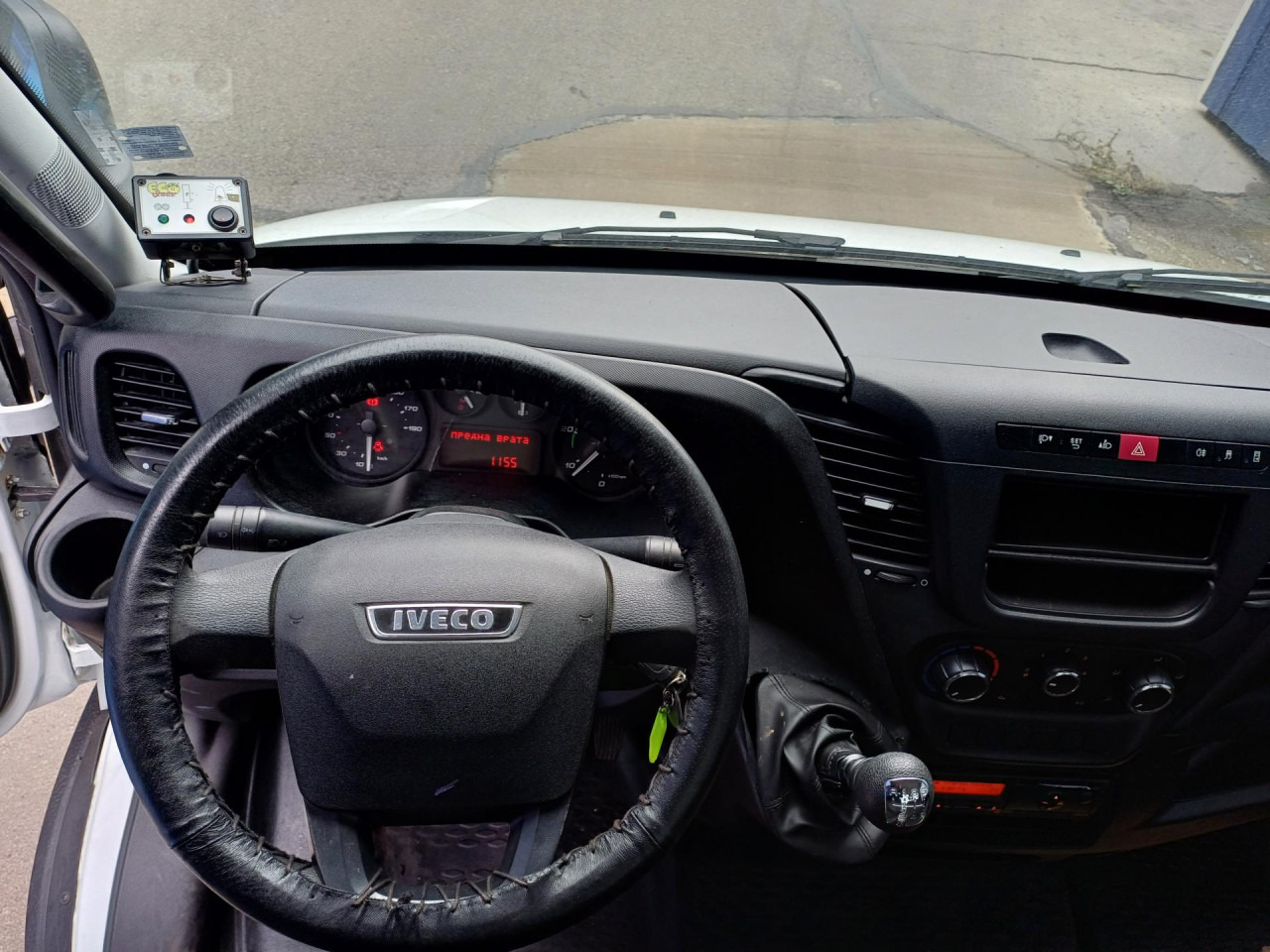 الشاحنات الصغيرة IVECO 65C15: صور 7