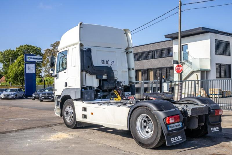 DAF CF 85.460+INTARDER+COMPRESSEUR - شاحنة جرار: صور 4 DAF CF 85.460+INTARDER+COMPRESSEUR - شاحنة جرار: صور 4