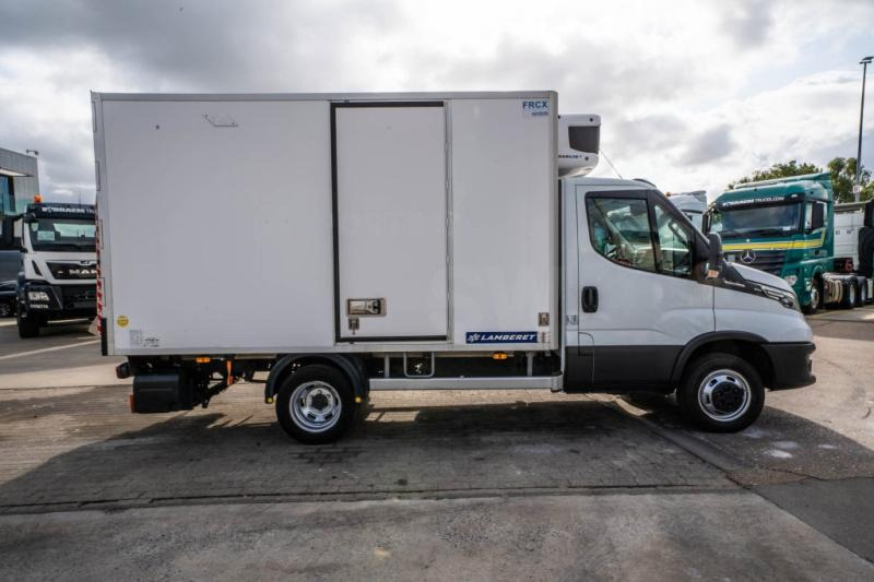 Iveco DAILY 35C180 HI MATIC+CARRIER XERIOS 5+ DHOLLANDIA - الشاحنات الصغيرة المبردة: صور 3 Iveco DAILY 35C180 HI MATIC+CARRIER XERIOS 5+ DHOLLANDIA - الشاحنات الصغيرة المبردة: صور 3