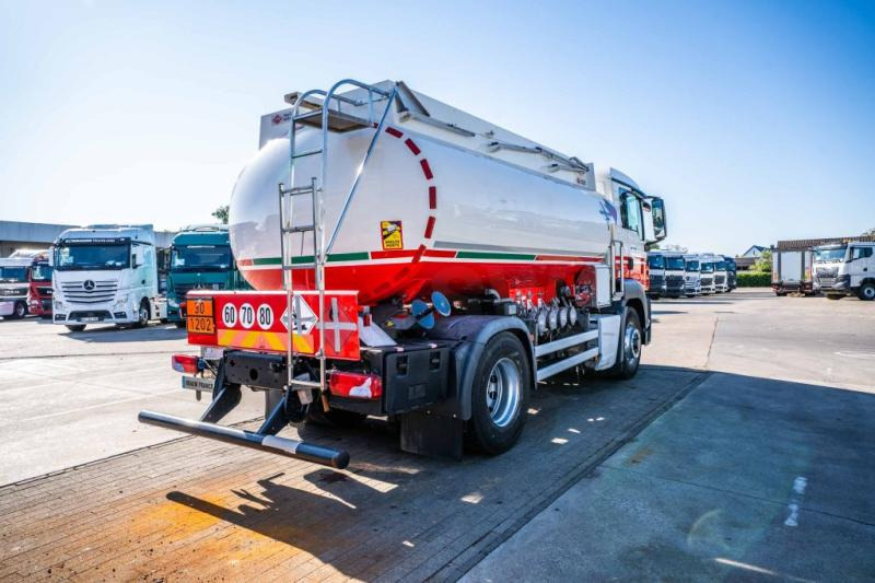 MAN TGS 18.400 4x4H +ALU CM 11.500L /4 COMP - شاحنة صهريج: صور 4 MAN TGS 18.400 4x4H +ALU CM 11.500L /4 COMP - شاحنة صهريج: صور 4