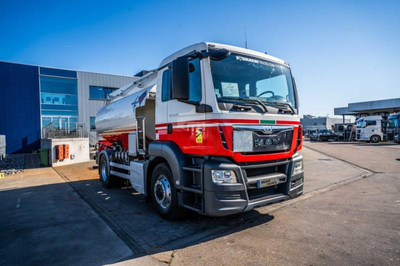 MAN TGS 18.400 4x4H +CM 11.500L /4 COMP - شاحنة صهريج: صور 2 MAN TGS 18.400 4x4H +CM 11.500L /4 COMP - شاحنة صهريج: صور 2
