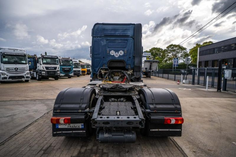 Mercedes ACTROS 1843 LS + HYDRAULIQUE - شاحنة جرار: صور 4 Mercedes ACTROS 1843 LS + HYDRAULIQUE - شاحنة جرار: صور 4