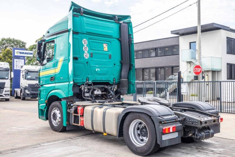 Mercedes ACTROS 1845 LS+E5 - شاحنة جرار: صور 4 Mercedes ACTROS 1845 LS+E5 - شاحنة جرار: صور 4