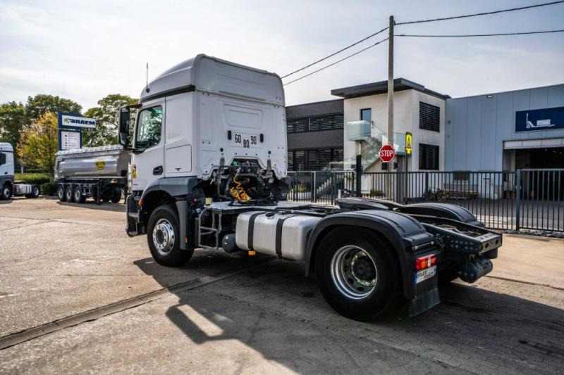 Mercedes AROCS 1843 LS ( NO ACTROS) - شاحنة جرار: صور 5 Mercedes AROCS 1843 LS ( NO ACTROS) - شاحنة جرار: صور 5