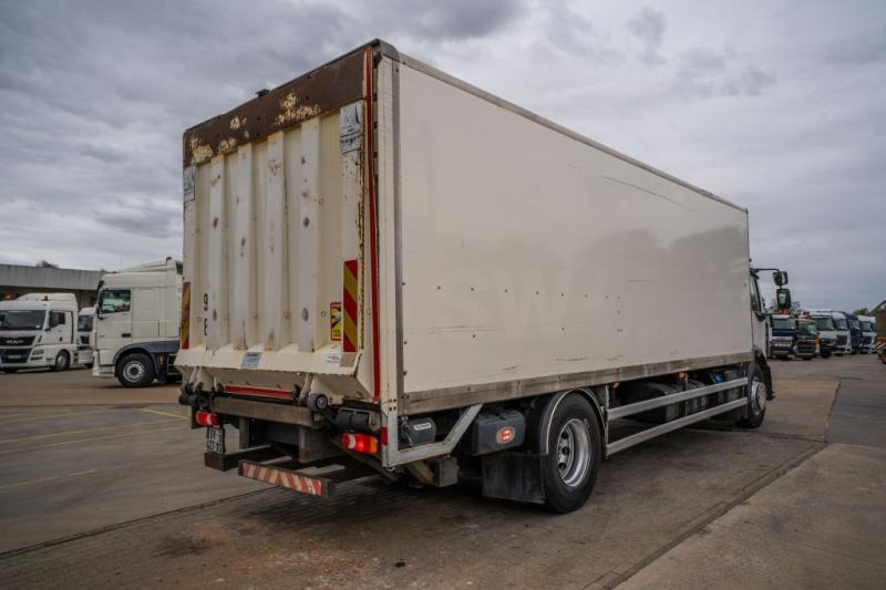 Renault D WIDE 280 (18t) +PALFINGER 2T. - بصندوق مغلق شاحنة: صور 4 Renault D WIDE 280 (18t) +PALFINGER 2T. - بصندوق مغلق شاحنة: صور 4