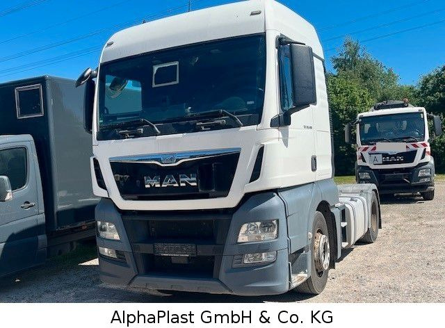 MAN 18.400 / 4x2 Hydraulik Orginal KM TipTop 18.400 / 4x2 Hydraulik Orginal KM TipTop - شاحنة جرار: صور 1 MAN 18.400 / 4x2 Hydraulik Orginal KM TipTop 18.400 / 4x2 Hydraulik Orginal KM TipTop - شاحنة جرار: صور 1