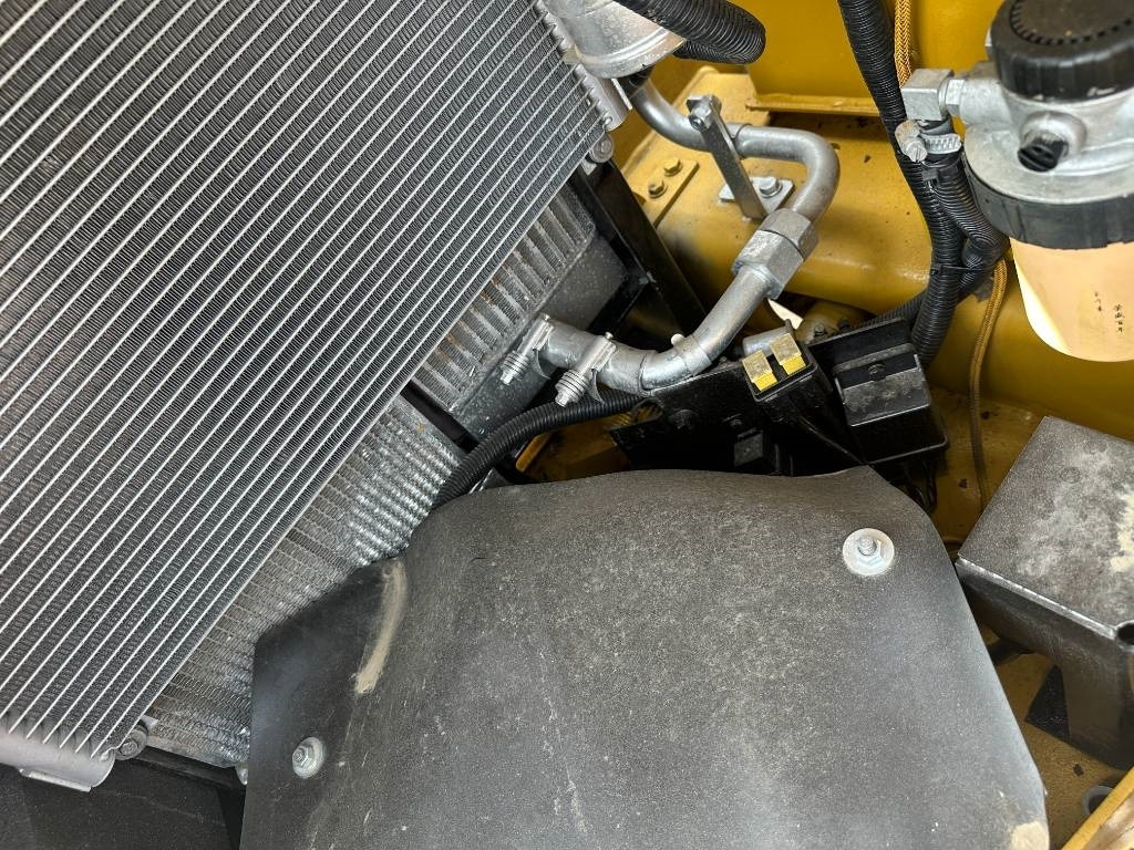 CAT 307E2 - حفارة مصغرة: صور 4 CAT 307E2 - حفارة مصغرة: صور 4