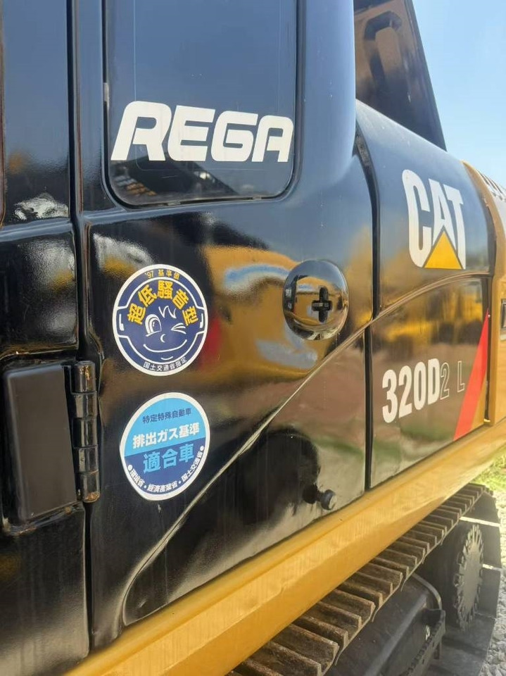 CAT 320D2L - حفارات زحافة: صور 3 CAT 320D2L - حفارات زحافة: صور 3