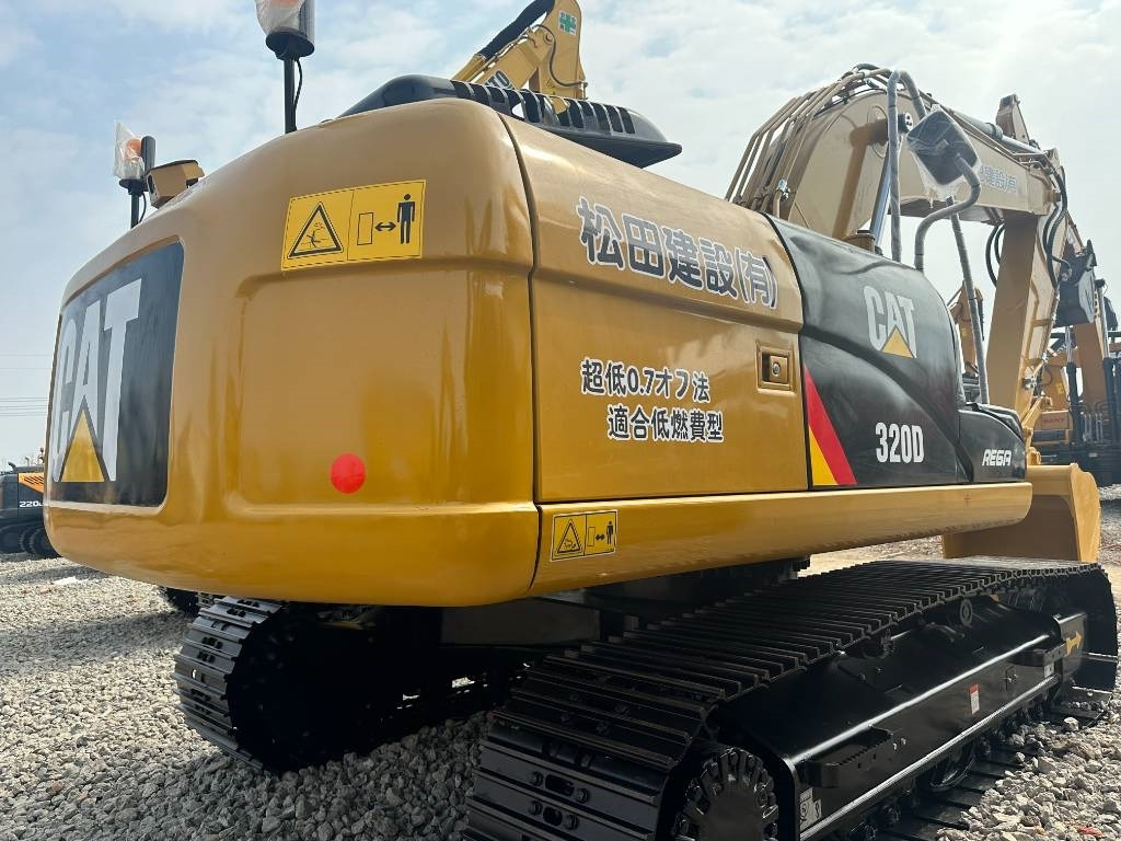 CAT 320D2 - حفارات زحافة: صور 5 CAT 320D2 - حفارات زحافة: صور 5