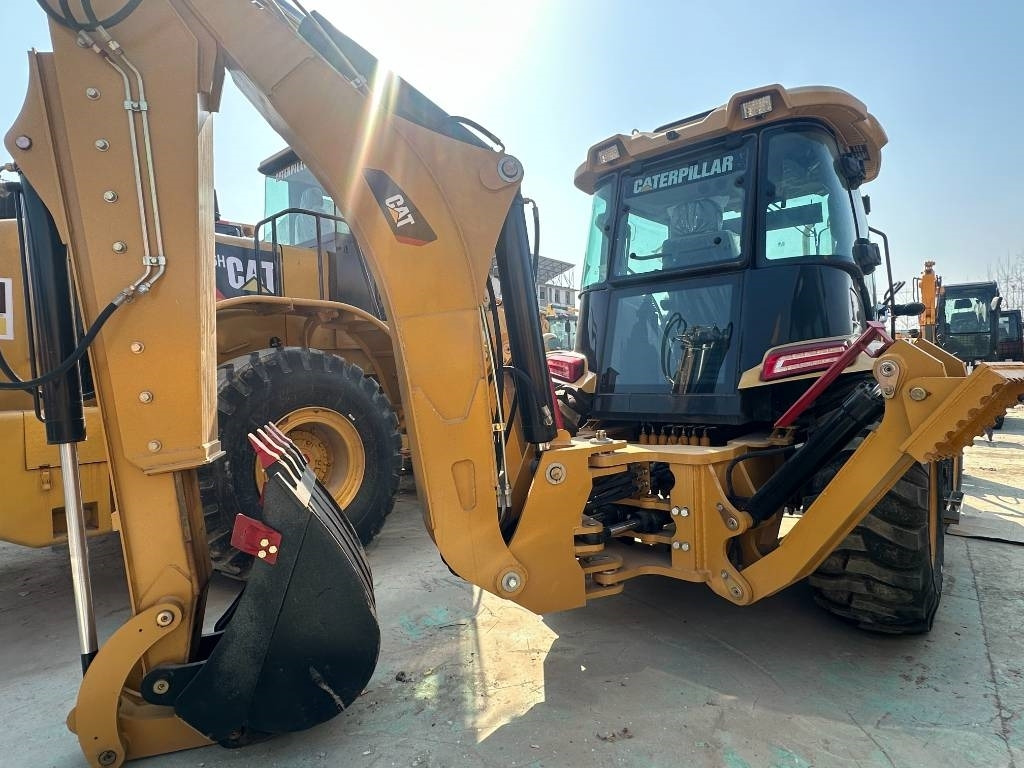 CAT 420 F - حفارات زحافة: صور 5 CAT 420 F - حفارات زحافة: صور 5
