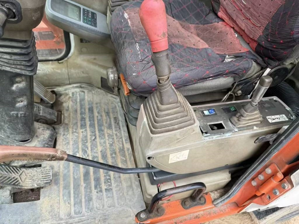 Doosan DH 150 W-7 - حفارة على عجلات: صور 5 Doosan DH 150 W-7 - حفارة على عجلات: صور 5