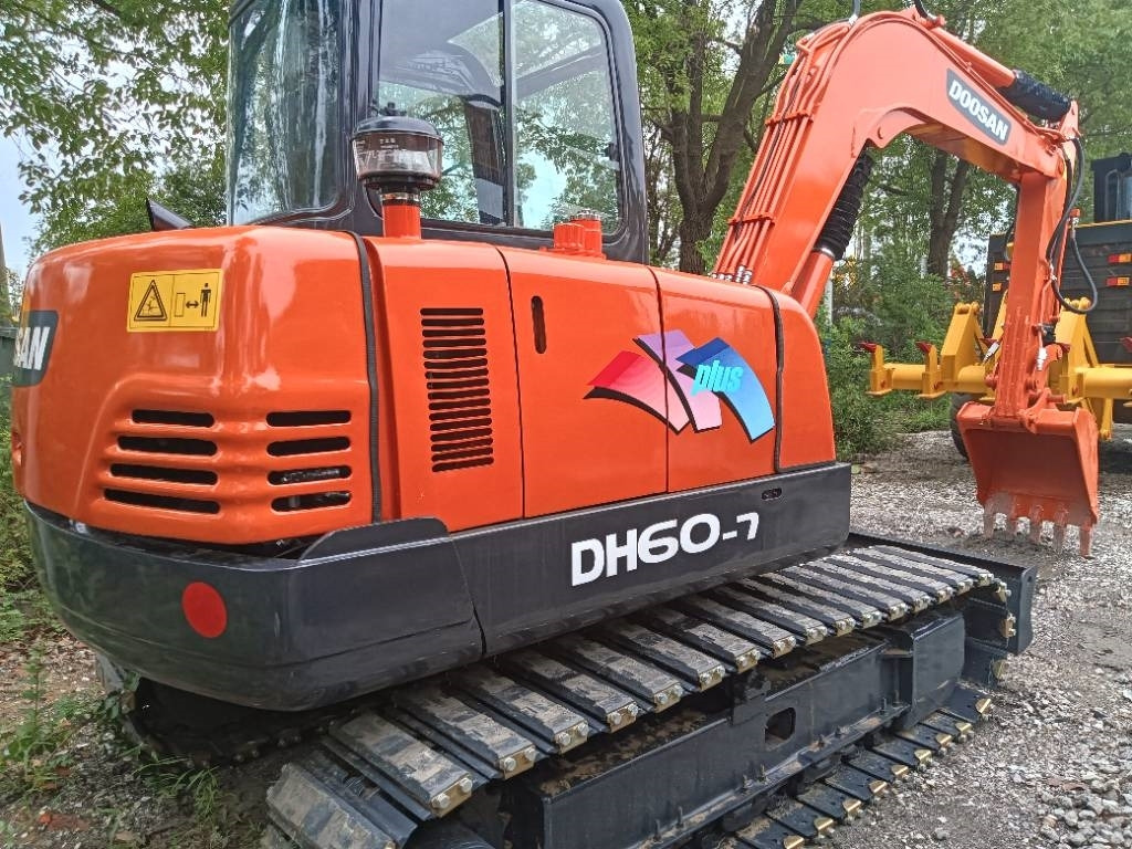 Doosan DH 60 - حفارات زحافة: صور 4 Doosan DH 60 - حفارات زحافة: صور 4