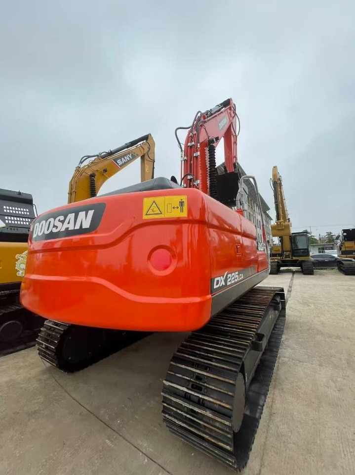 Doosan DX 225 LC - حفارات زحافة: صور 3 Doosan DX 225 LC - حفارات زحافة: صور 3