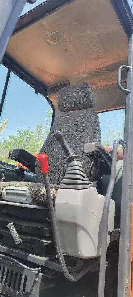 Doosan DX 60 - حفارات زحافة: صور 4 Doosan DX 60 - حفارات زحافة: صور 4