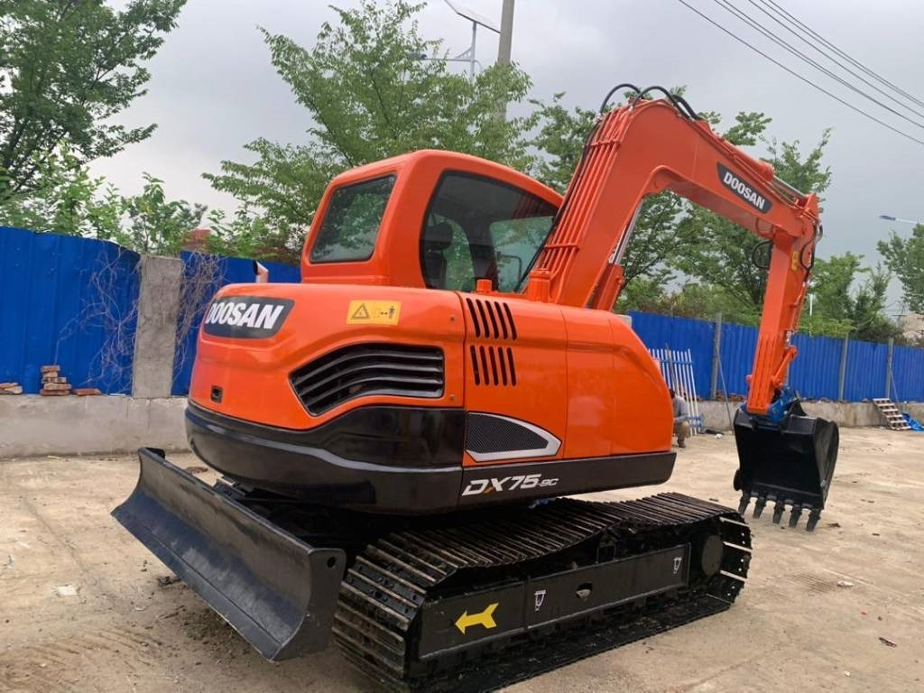 Doosan DX 75-9 C - حفارة مصغرة: صور 2 Doosan DX 75-9 C - حفارة مصغرة: صور 2