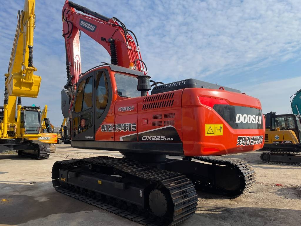 Doosan DX225LCA - حفارات زحافة: صور 1 Doosan DX225LCA - حفارات زحافة: صور 1