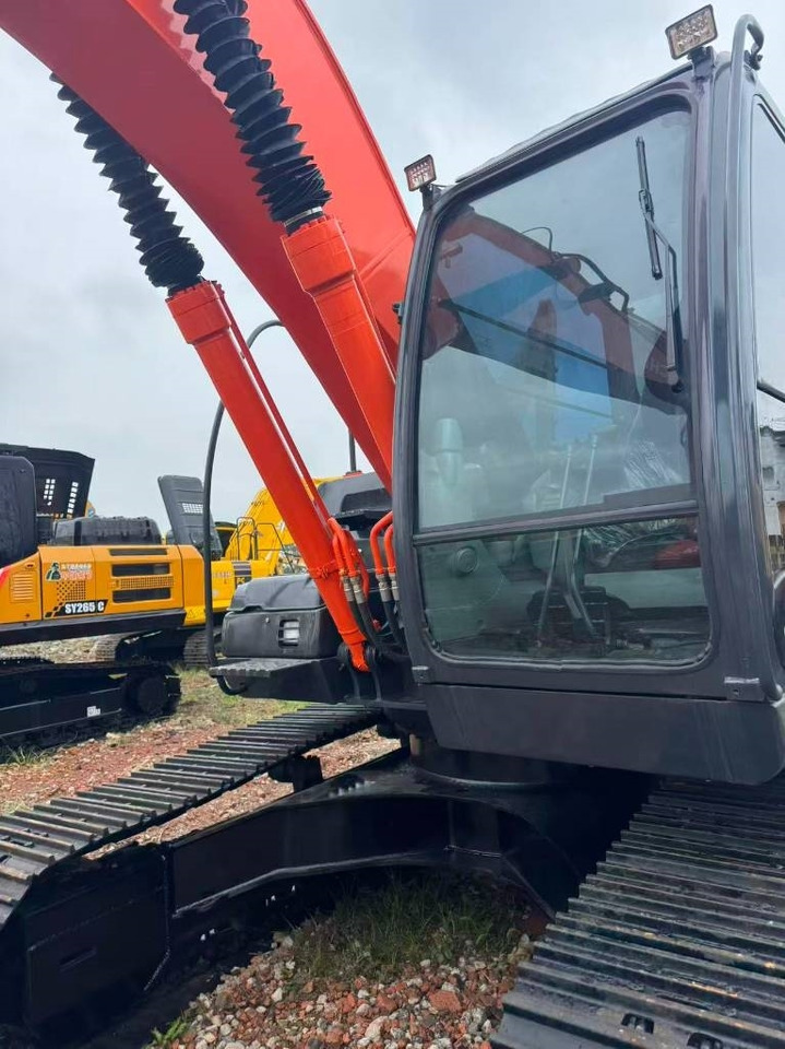 Hitachi ZX 200  - حفارات زحافة: صور 2 Hitachi ZX 200  - حفارات زحافة: صور 2