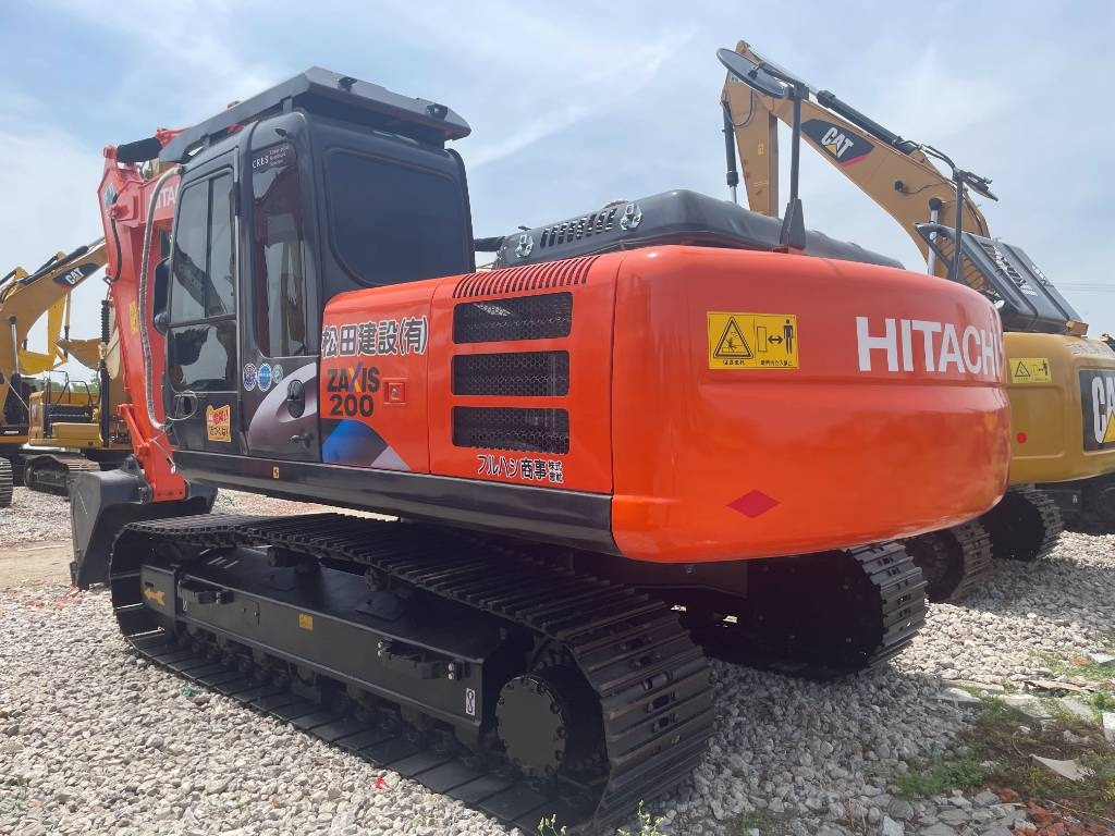 Hitachi ZX 200 - حفارات زحافة: صور 1 Hitachi ZX 200 - حفارات زحافة: صور 1