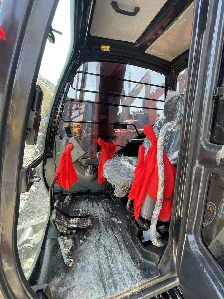 Hitachi ZX 60 - حفارة مصغرة: صور 5 Hitachi ZX 60 - حفارة مصغرة: صور 5