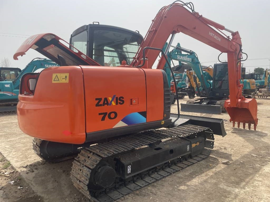 Hitachi ZX 70 - حفارات زحافة: صور 4 Hitachi ZX 70 - حفارات زحافة: صور 4