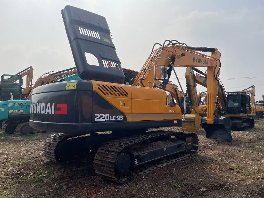 حفارات زحافة Hyundai 220-9S: صور 8