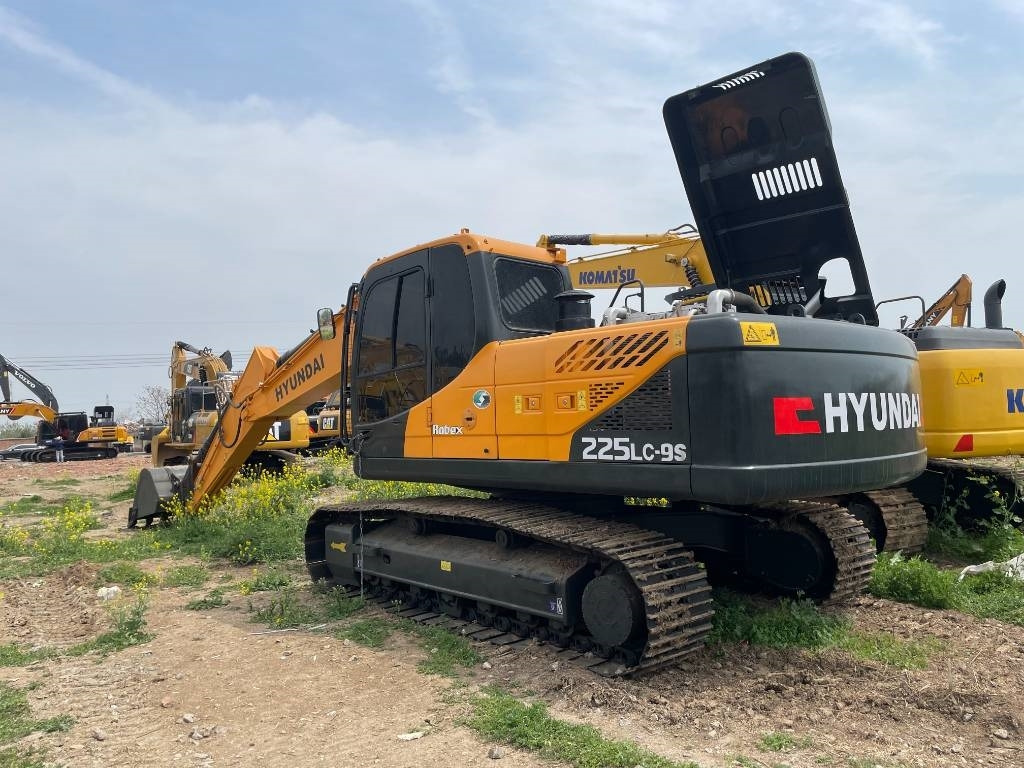 Hyundai 225LC-9S - حفارات زحافة: صور 1 Hyundai 225LC-9S - حفارات زحافة: صور 1