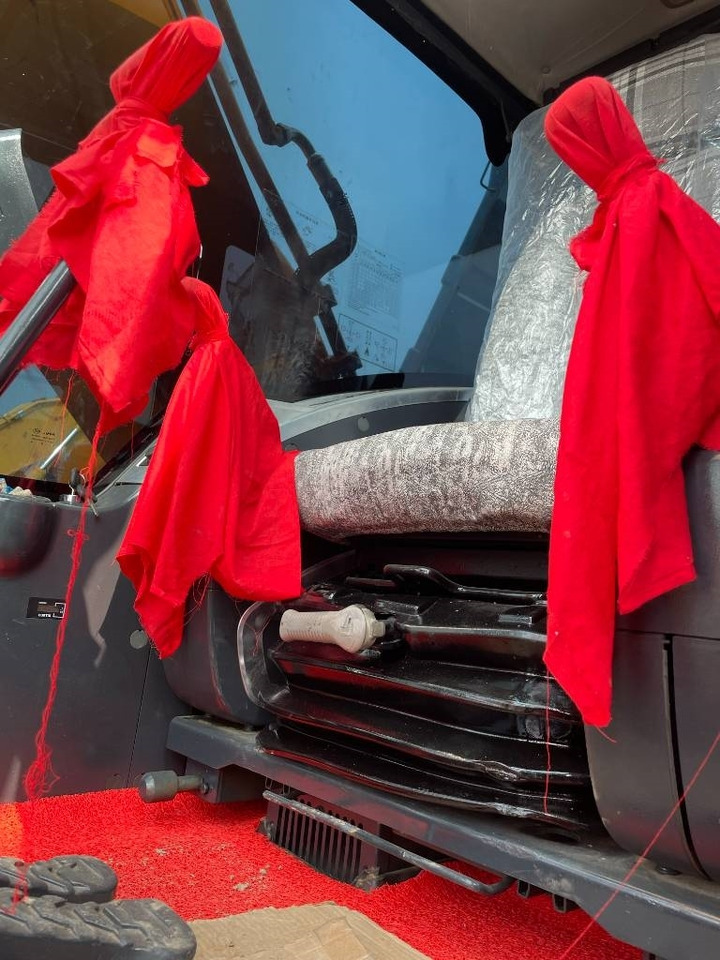 Hyundai 225LC-9S - حفارات زحافة: صور 4 Hyundai 225LC-9S - حفارات زحافة: صور 4