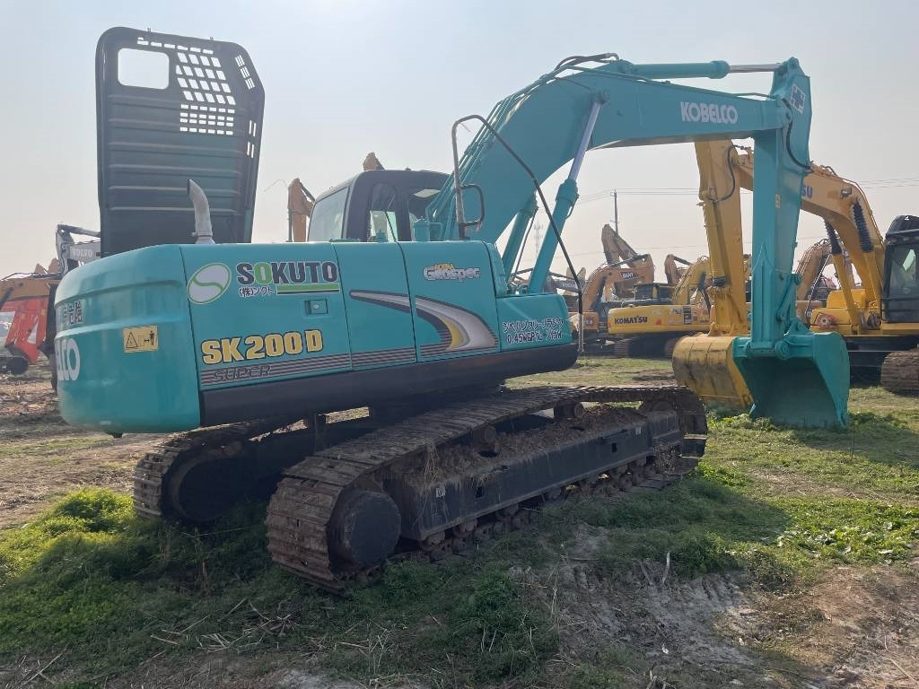 Kobelco SK 200 - حفارات زحافة: صور 2 Kobelco SK 200 - حفارات زحافة: صور 2