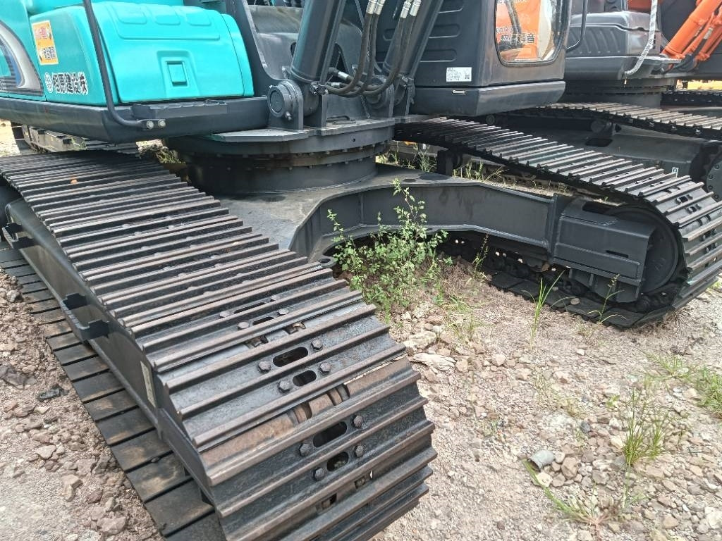 Kobelco SK 210 - حفارات زحافة: صور 3 Kobelco SK 210 - حفارات زحافة: صور 3
