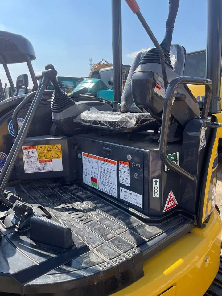 Komatsu PC 35 - حفارة مصغرة: صور 3 Komatsu PC 35 - حفارة مصغرة: صور 3