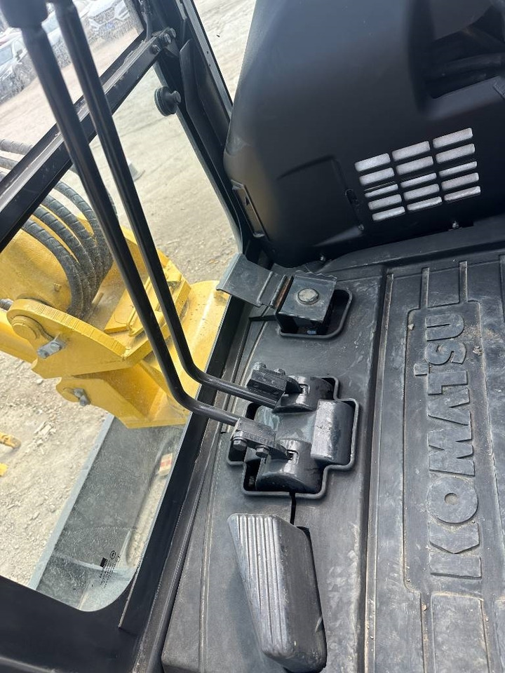 Komatsu PC 40 MR - حفارة مصغرة: صور 5 Komatsu PC 40 MR - حفارة مصغرة: صور 5