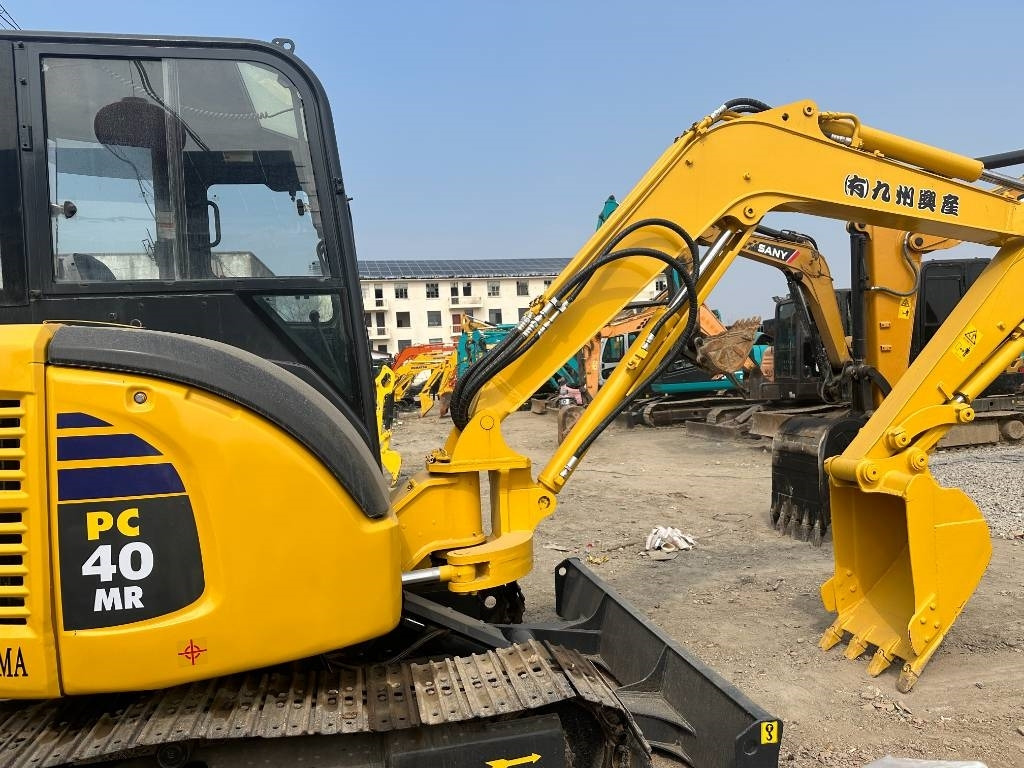 Komatsu PC 40 - حفارات زحافة: صور 2 Komatsu PC 40 - حفارات زحافة: صور 2